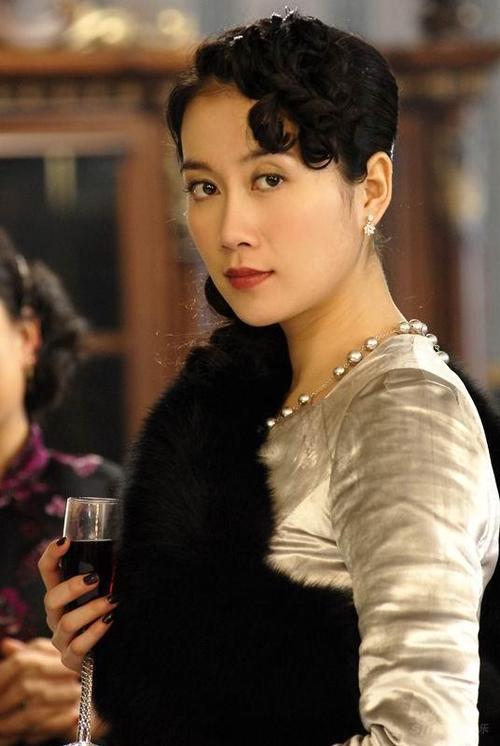 温峥嵘老公,何政军老婆(演员何政军的妻子是谁演员温峥嵘)