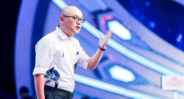 闫凤娇厕所门事件，非诚勿扰做过小