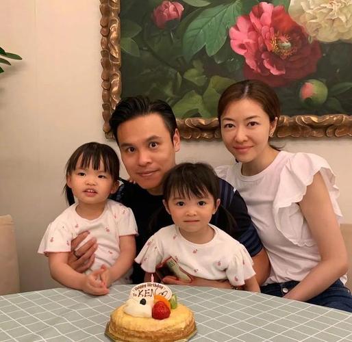 应采儿照片，黎明年轻时巅峰帅照(应采儿年轻时候照片)