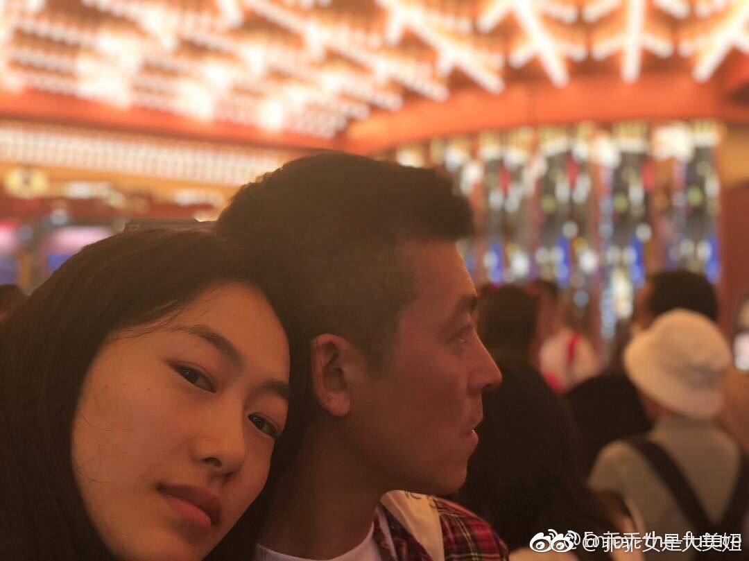 陈冠希的潮牌要哪里买？他和余文乐相比谁更