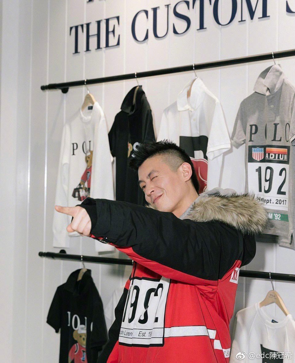 陈冠希的潮牌要哪里买？他和余文乐相比谁更