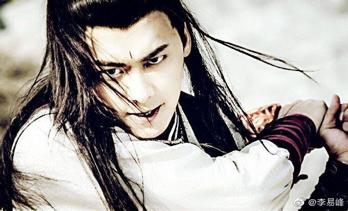 李易峰为什么叫来一份、国民校草、白茶(李易峰为什么被称为国民校草)