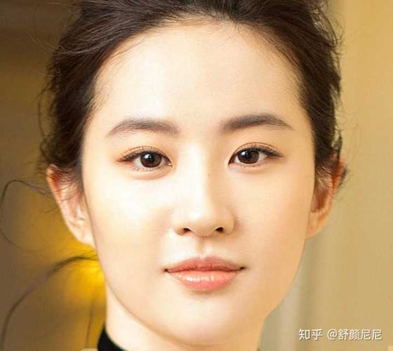 开眼角的明星,眼角内眦赘皮的女明(开了内眼角的女明星)