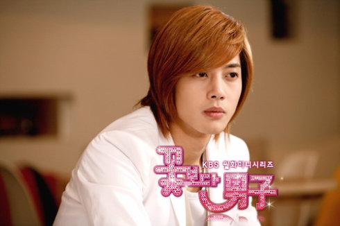 韩版花样男子演员，花样男子尹智厚(韩剧花样男子主演)