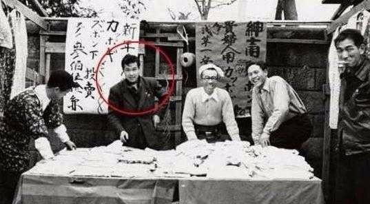 明星穿越照，明星小时候的照片大全(全部的明星小时候的相片)