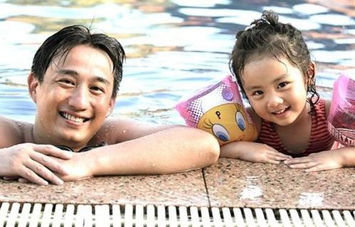 明星孩子的名字，100个优秀名字(明星们的孩子名字大全)