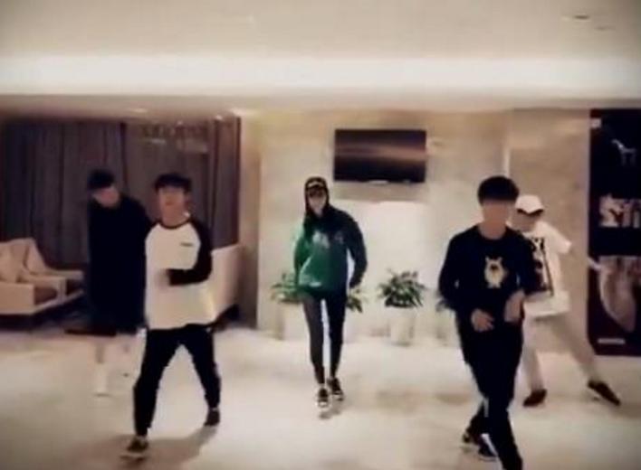 seventeen和姚明明什么关系(姚明明seventeen什么退出的)