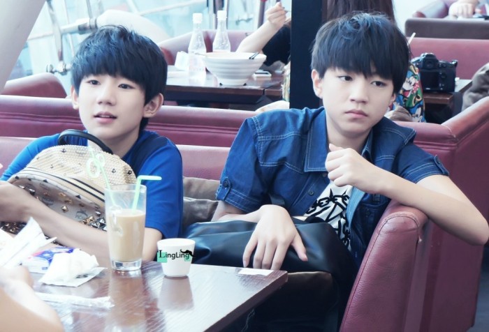 王俊凯王源是亲兄弟吗？王俊凯把王源护在怀