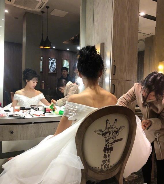 李念的化妆师叫什么名字？明星化妆师都是专(化妆师是谁)