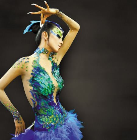 杨丽萍不戴帽子和戴帽子对比照(杨丽萍为什么老戴帽子和眼镜) 杨丽萍不戴帽子和戴帽子对比照(杨丽萍为什么老戴帽子和眼镜)