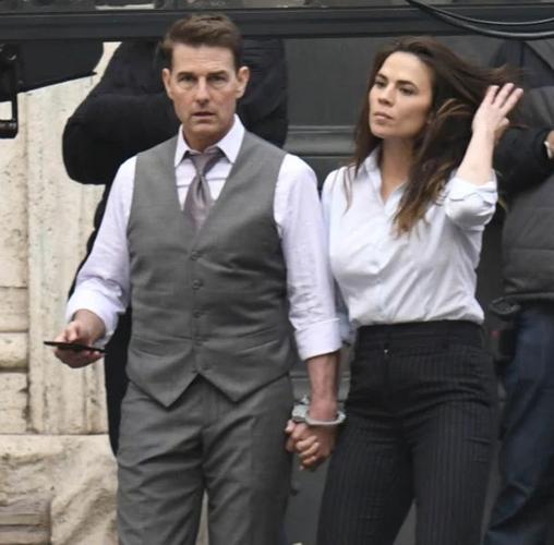 汤姆克鲁斯妻子，汤姆克鲁斯全部作(汤姆克鲁斯和前妻)