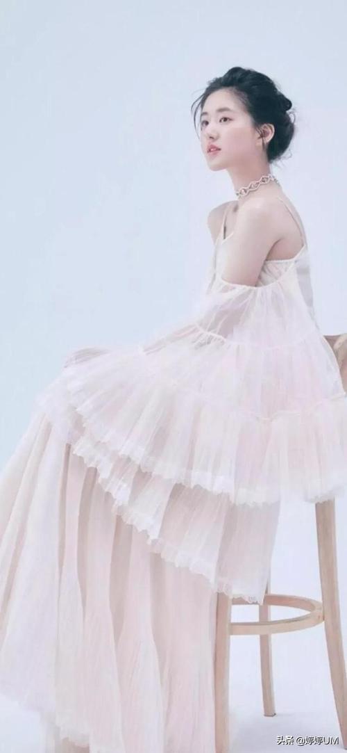 赵露思事件,赵露思94年改年龄(赵露思什么事件) 赵露思事件,赵露思94年改年龄(赵露思什么事件)