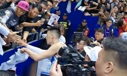 林书豪为什么离开NBA身体素质跟不上吗(林书豪在NBA什么水平)