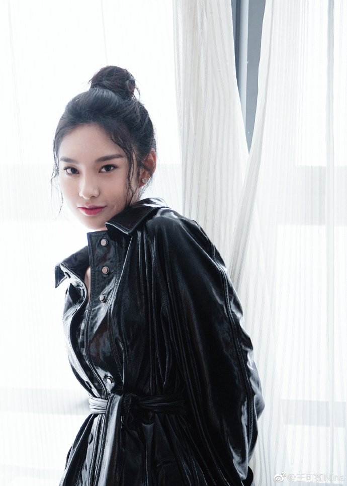 王可如向佐是什么关系情侣吗?向佐在哪儿学