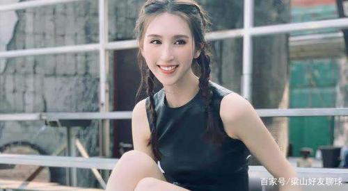 何傲儿，汤洛雯