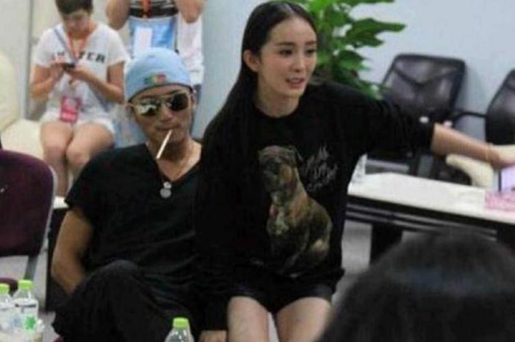 谢霆锋否认与杨幂恋情,谢霆锋和杨(杨幂和谢霆锋的关系) 谢霆锋否认与杨幂恋情,谢霆锋和杨(杨幂和谢霆锋的关系)