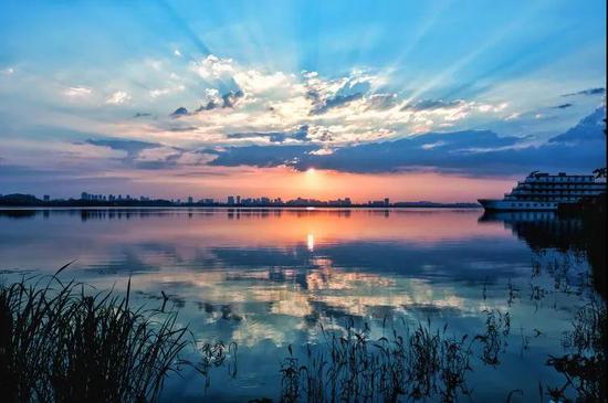 泰国女星bee,bee泰国女星(泰国演员bee个人资料) 泰国女星bee,bee泰国女星(泰国演员bee个人资料)