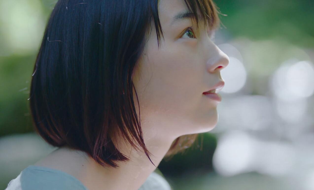 能年玲奈眼睛为什么那么亮是戴美瞳了吗