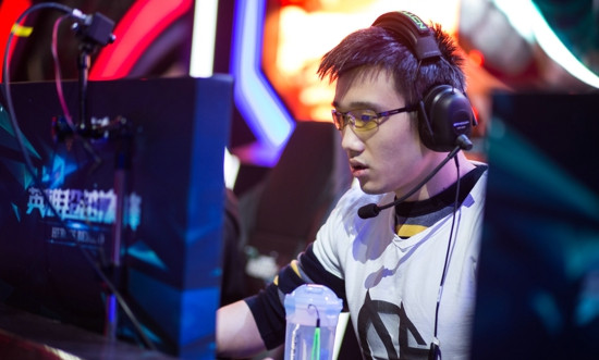 死亡宣告打女友视频完整版(死亡宣告打人视频) 死亡宣告打女友视频完整版(死亡宣告打人视频)