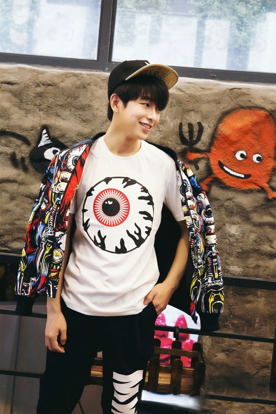 彭昱畅和彭于晏是什么关系？彭昱畅为什么叫