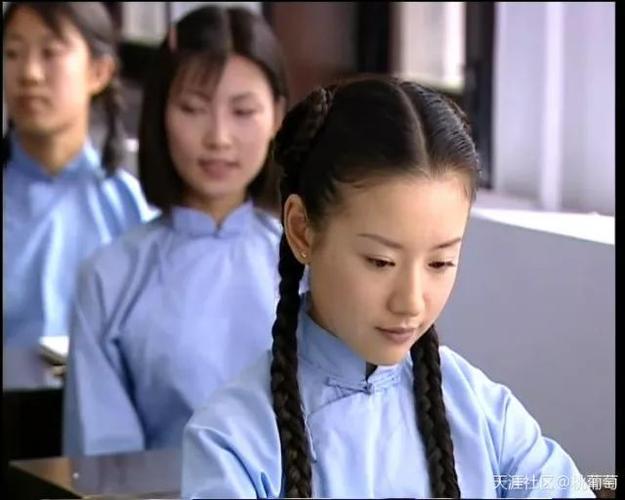 董洁的图片,董洁年轻时候的照片(董洁小时候的照片)