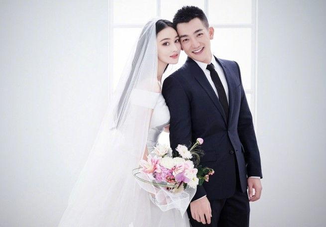 张馨予老公资料，何捷与韩雪之间的(张馨予老公何捷背景)