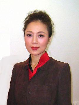 黄梅戏演员马兰照片，演员马兰近照(黄梅戏演员马兰年轻照片)