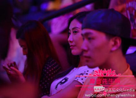 歌手杨坤的老婆白雪照片(杨坤前妻白雪照片) 歌手杨坤的老婆白雪照片(杨坤前妻白雪照片)