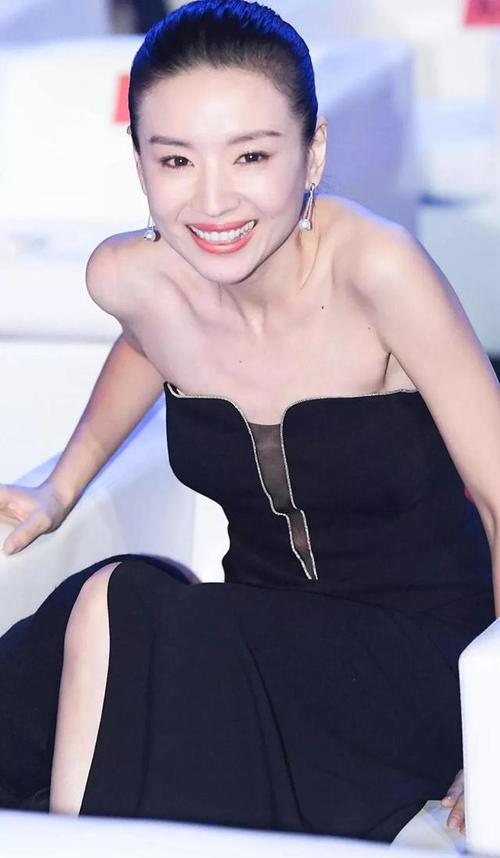 董洁的图片,董洁年轻时候的照片(董洁小时候的照片) 董洁的图片,董洁年轻时候的照片(董洁小时候的照片)