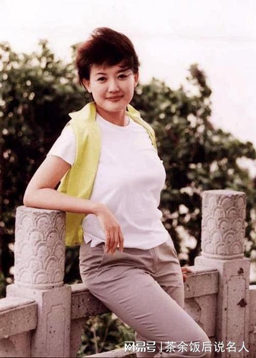 非常娱乐何炅，何炅结婚了吗(何炅 婚姻)