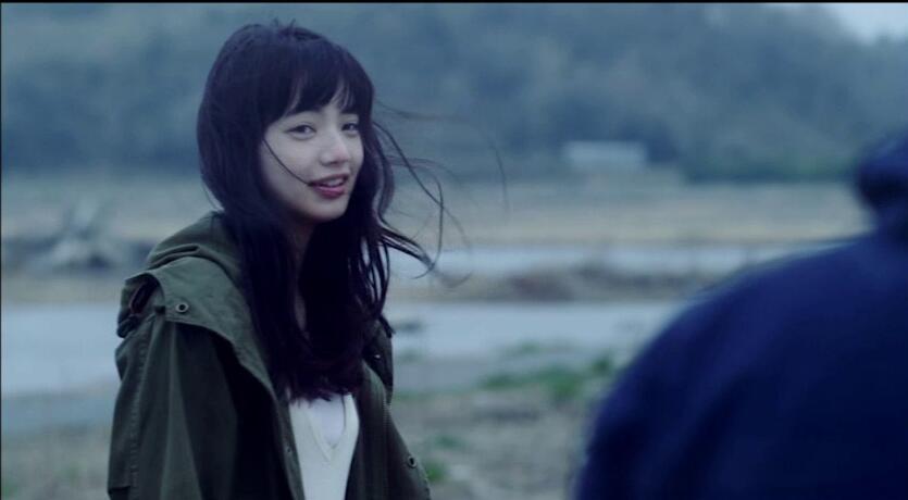 小松菜奈的颧骨高不高(小松菜奈脸大)