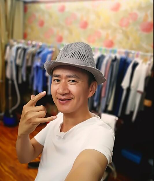 李嘉明为什么叫尔康