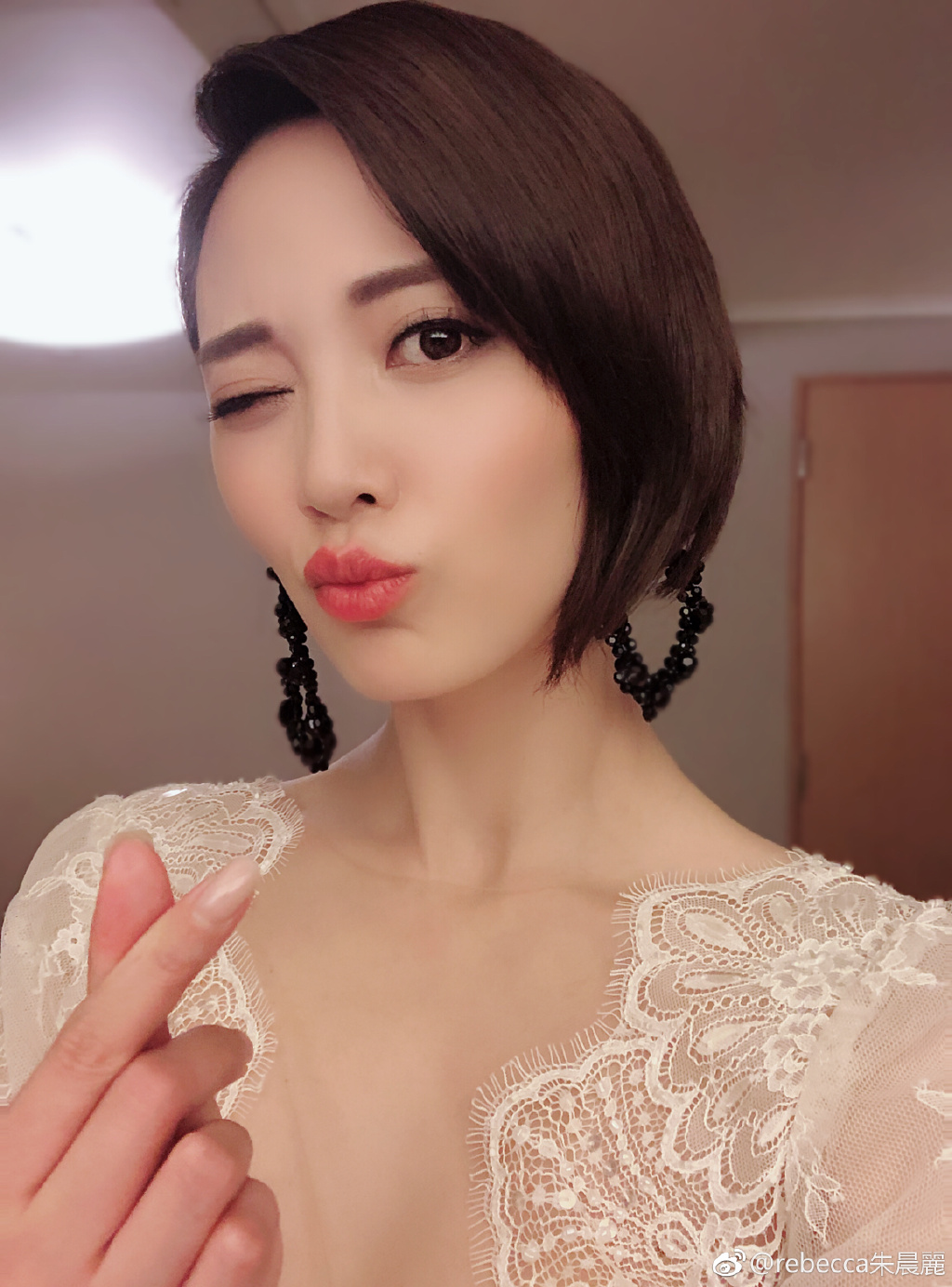 何广沛朱晨丽一起了吗(朱晨丽何广沛 公开恋情)