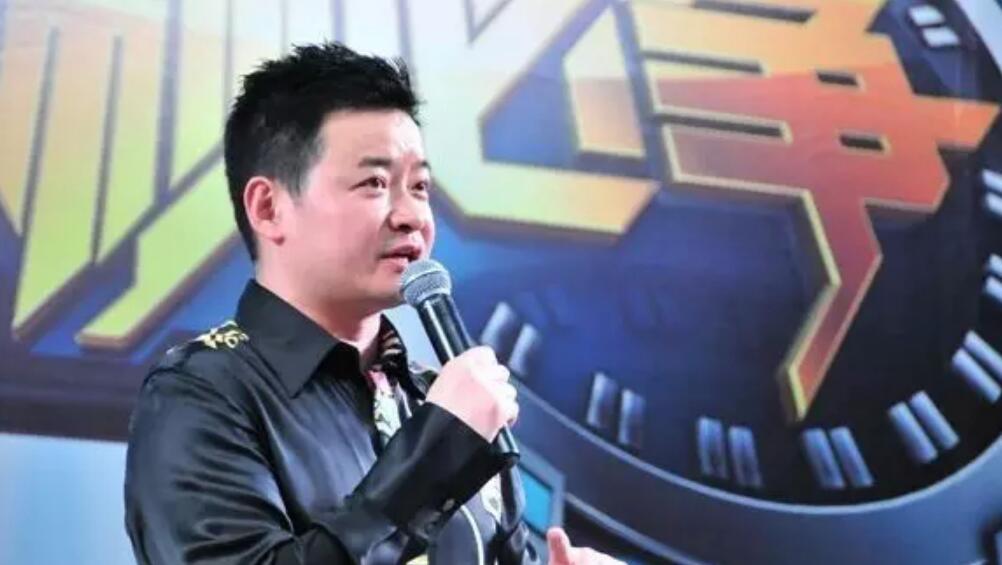 李嘉明为什么叫尔康