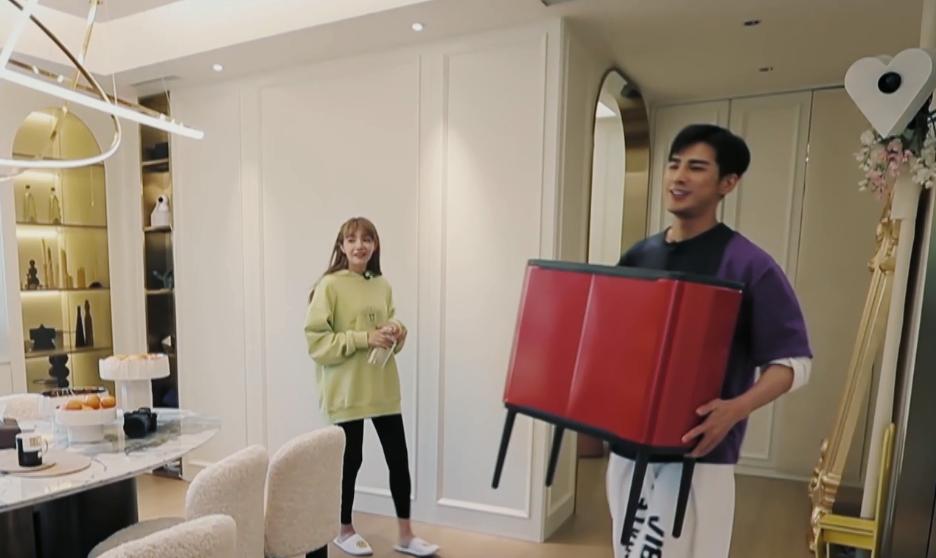 姜潮家里很有钱吗，姜潮真实年龄是(姜潮的家世)