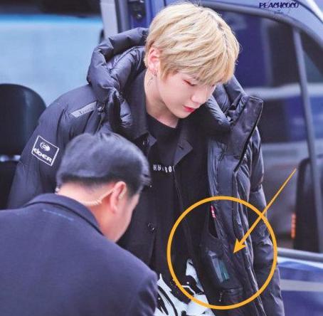 姜丹尼尔抽烟事件怎么回事?姜丹尼尔家里很 姜丹尼尔抽烟事件怎么回事?姜丹尼尔家里很