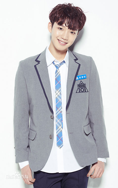 姜丹尼尔抽烟事件怎么回事?姜丹尼尔家里很 姜丹尼尔抽烟事件怎么回事?姜丹尼尔家里很