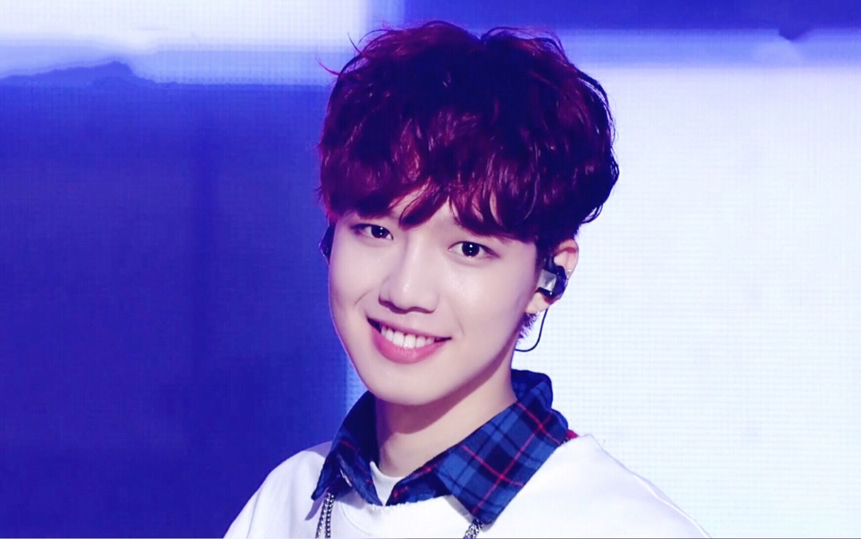 姜丹尼尔抽烟事件怎么回事?姜丹尼尔家里很 姜丹尼尔抽烟事件怎么回事?姜丹尼尔家里很