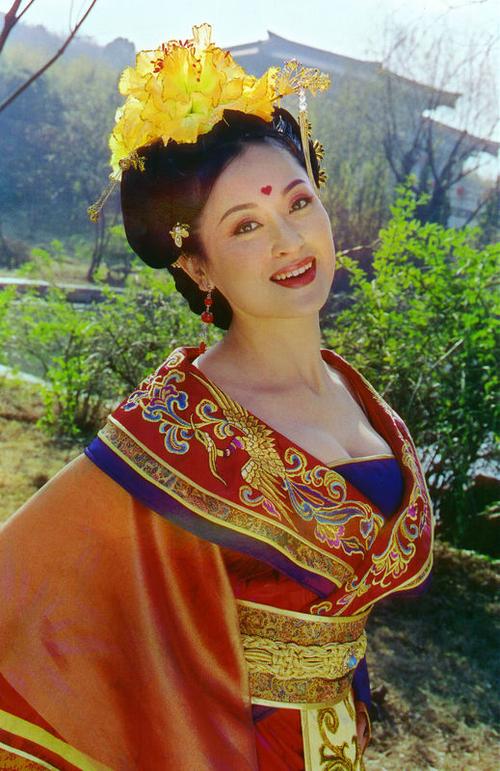 王璐瑶lulu,张璐瑶简介(张璐瑶个人资料照片)