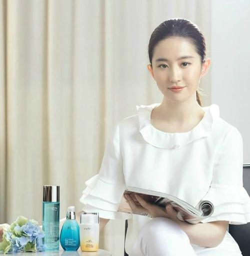 刘亦菲个人简介,刘亦菲身高体重(刘亦菲个人资料介绍身高) 刘亦菲个人简介,刘亦菲身高体重(刘亦菲个人资料介绍身高)