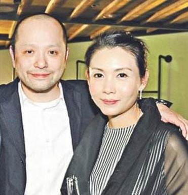 沈嘉伟破产了吗?沈嘉伟邱淑贞当年结婚照曝(邱淑贞为什么会嫁给沈嘉伟) 沈嘉伟破产了吗?沈嘉伟邱淑贞当年结婚照曝(邱淑贞为什么会嫁给沈嘉伟)