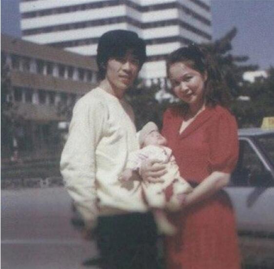 丁秋星和蔡明有几个孩子？蔡明为什么不和郭