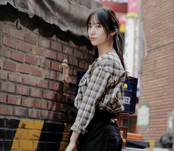 亲姐俩郑秀妍郑秀晶谁更漂亮(郑秀晶和郑秀妍是一个母亲吗)