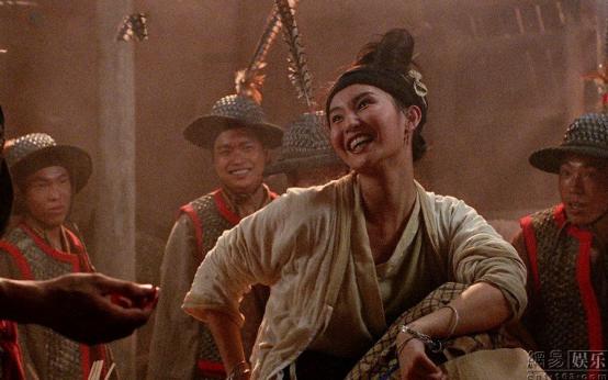 凌雁秋是金镶玉吗？素慧容喜欢凌雁秋吗站<(凌燕秋是不是金镶玉)