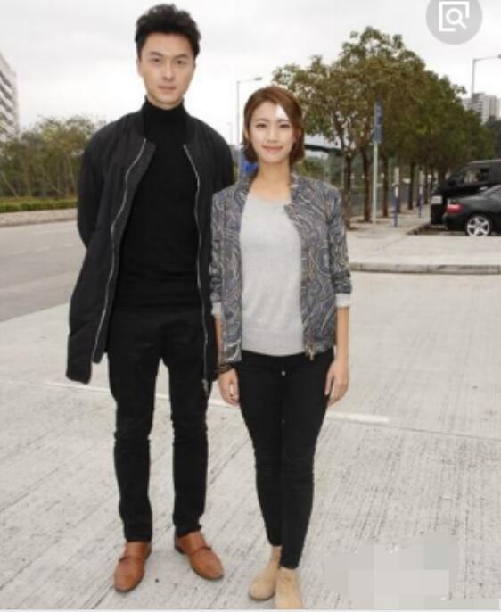 蔡思贝喜欢王浩信吗(蔡思贝为什么采访一半跑去看王浩信拿视帝)