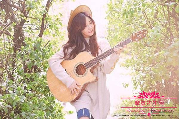 郑恩地和朴灿烈粉红事件回顾(朴灿烈偷看郑恩地图片)