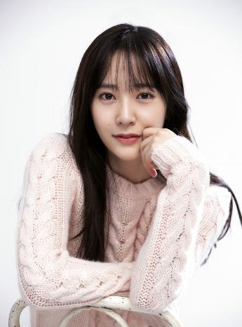 亲姐俩郑秀妍郑秀晶谁更漂亮(郑秀晶和郑秀妍是一个母亲吗)