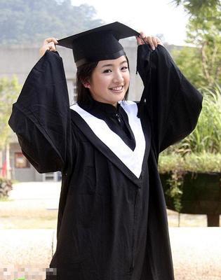 为什么叫林依晨学霸？林依晨上过哪些期的跑(林依晨经历过什么)