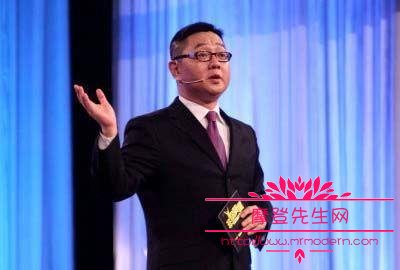 张绍刚泥人头像摔扁了是什么梗