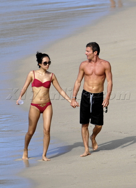 章子怡沙滩高清图片 章子怡沙滩高清图片